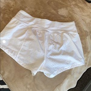 3 inch lululemon shorts